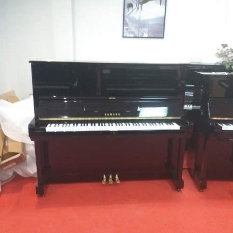 Yamaha U3